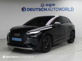 Q4 e-트론 Q4